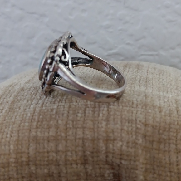 925 Thai Silver Turquoise Heart Ring - Picture 5 of 10